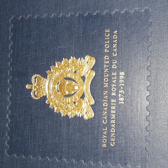 RCMP stamp and coin set - Picture 2 of 4